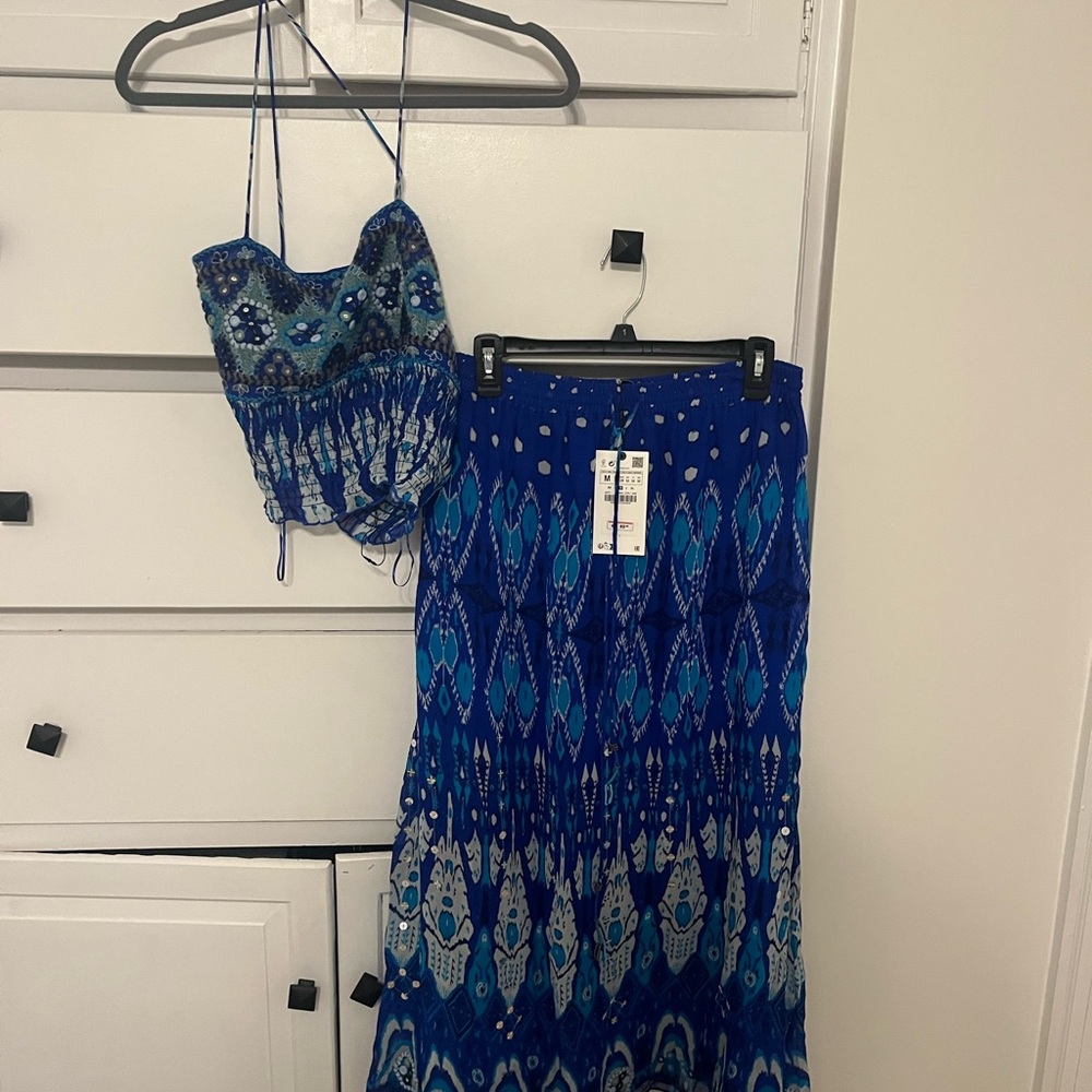 Zara Blue and White Patterned Skirt